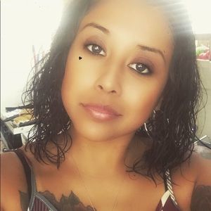 Meet your Posher, Veronica